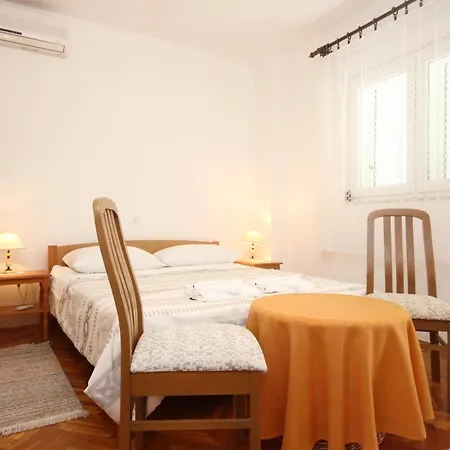 Guest house And With Parking Space Orebic, Peljesac - 10085 Orebic